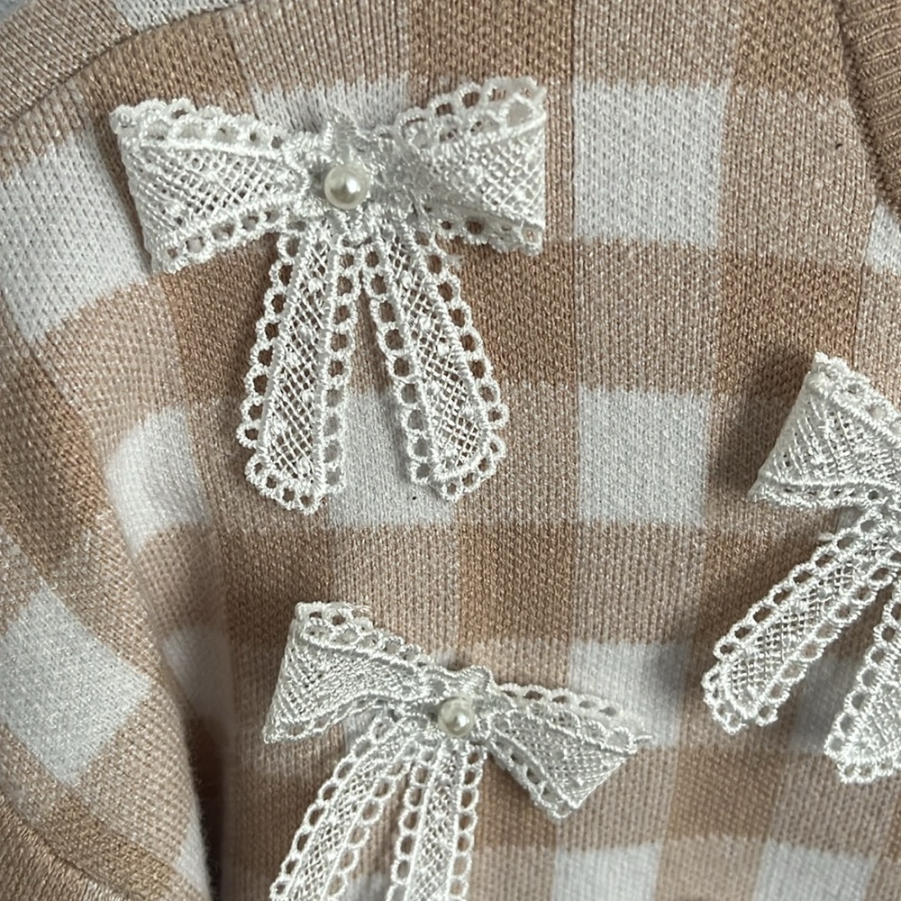 Ontwelfth Beige Checkered Sweater with Bow Accents Large - Picture 5 of 10
